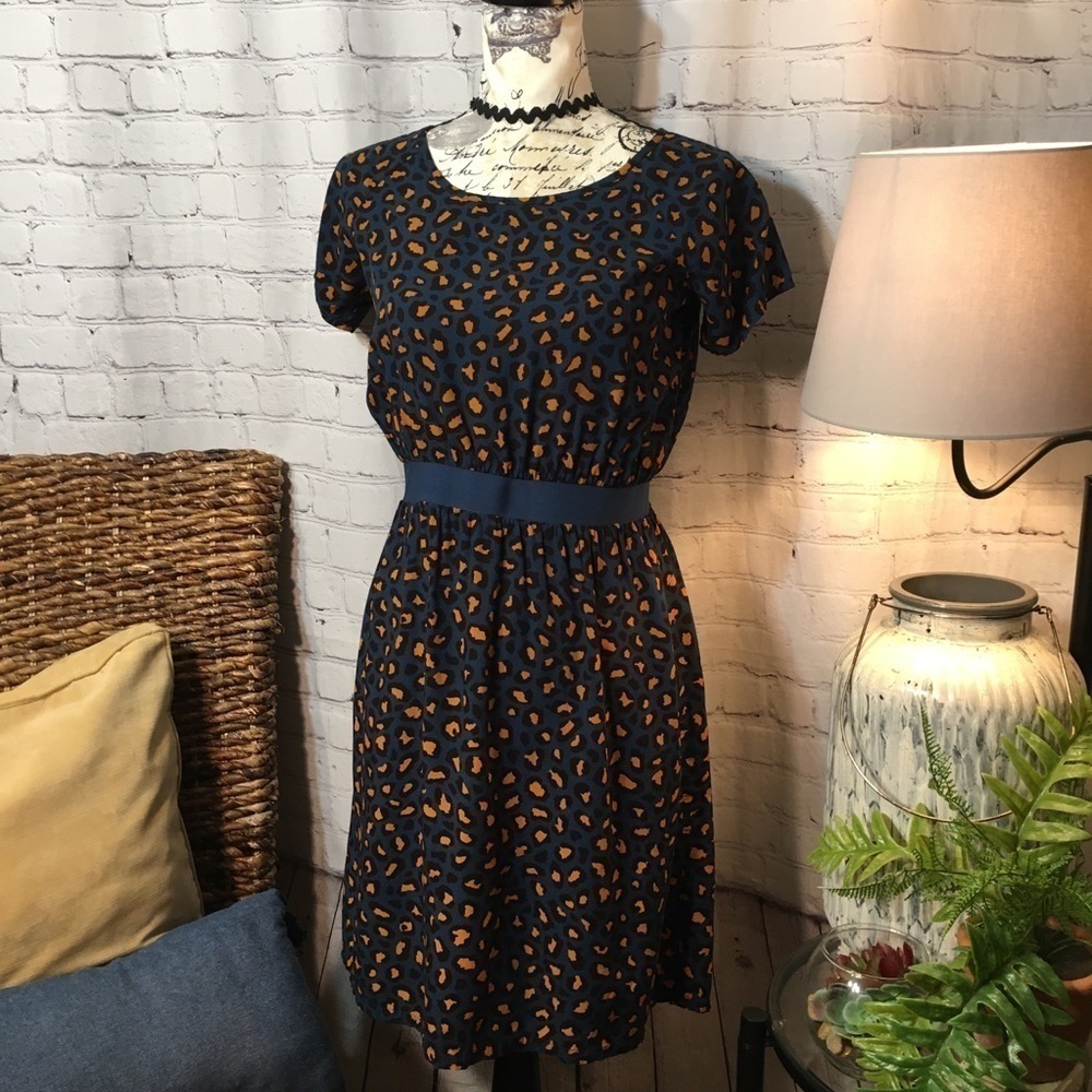 Old Navy elastic waistband cheetah print dress
